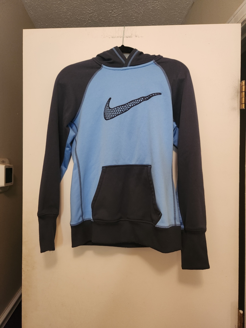 Nike Light Blue and Dark Gray Boy's M Hooded Sweatshirt